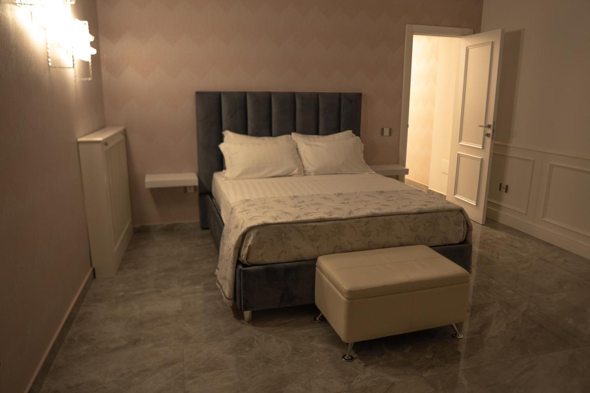 Suite D'Elite Chiaia Naples Luaran gambar